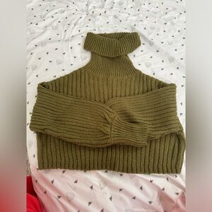 Green Cropped Knitted Turtle Neck Sweater — Urban Outfitters